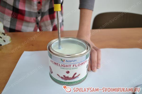 Необычный светящийся в темноте цветок