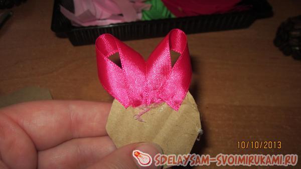 приклеивается первый ряд