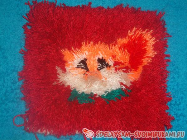 Вязанные подушечки-думочки для автомобиля