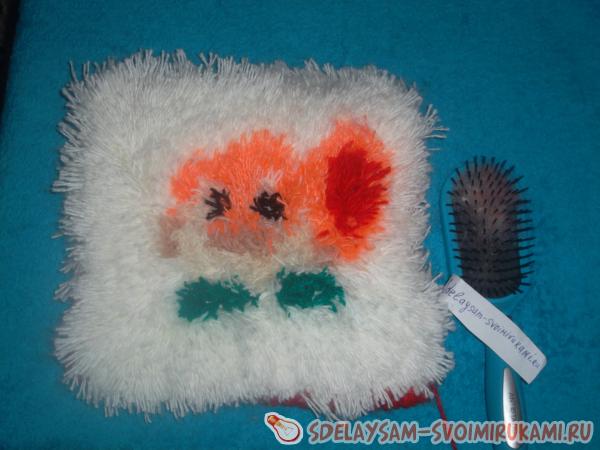 Вязанные подушечки-думочки для автомобиля