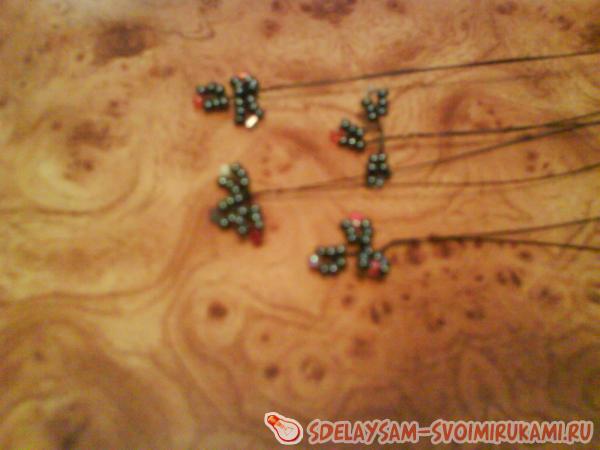 веточек делается четыре штуки