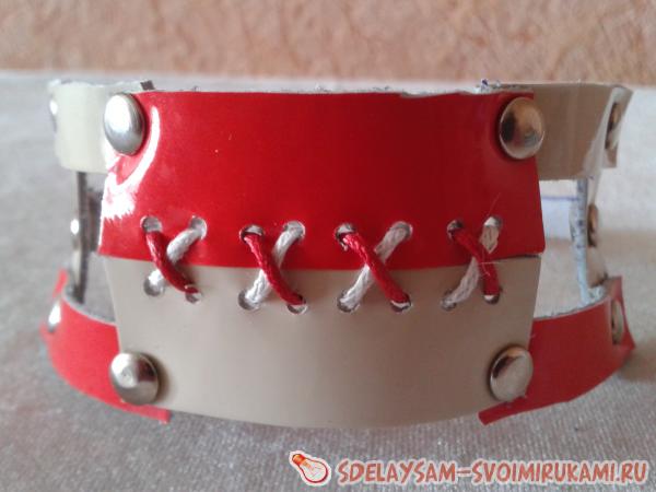 Контрастный браслет крупно