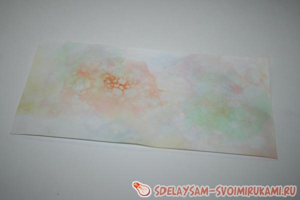 Прикладываем лист неокрашенными