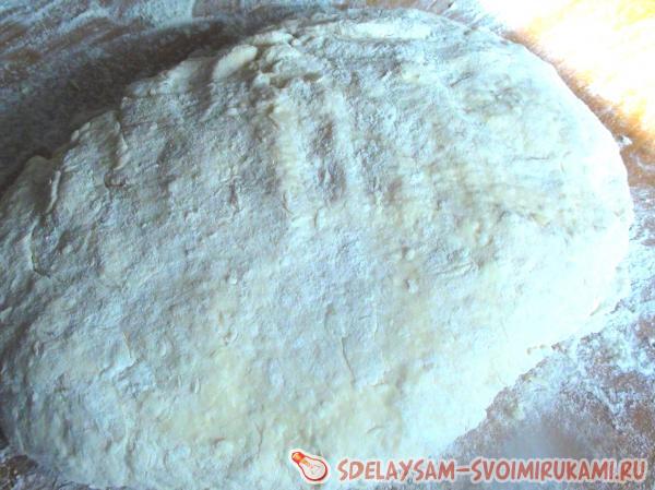 Месим тесто