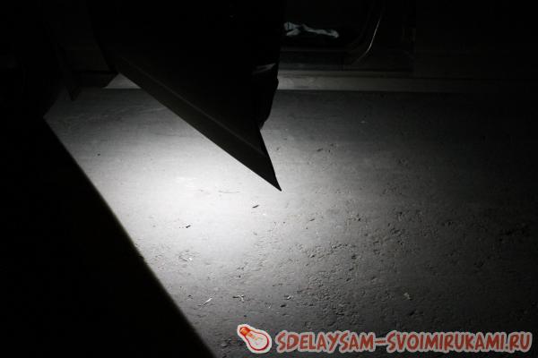 закрепляем ленту на обшивке