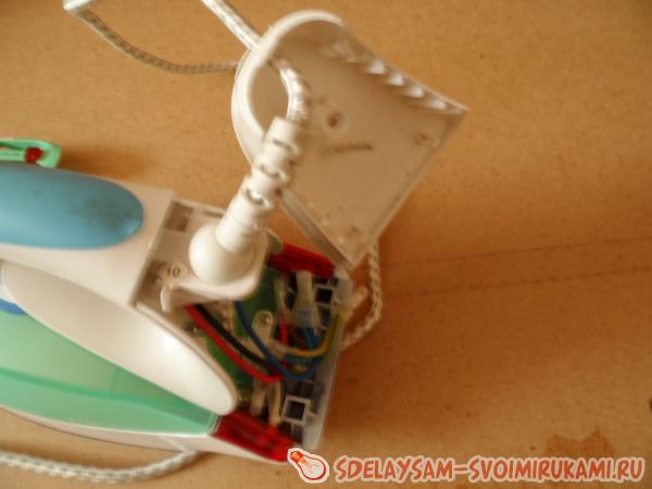 снимаем заднюю крышку