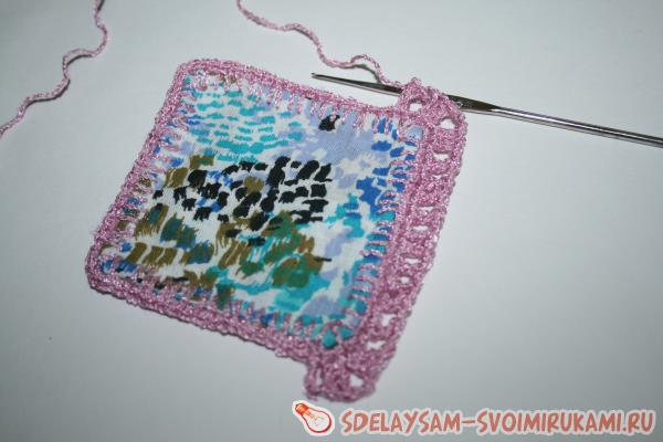 провязываем по два столбика с накидом