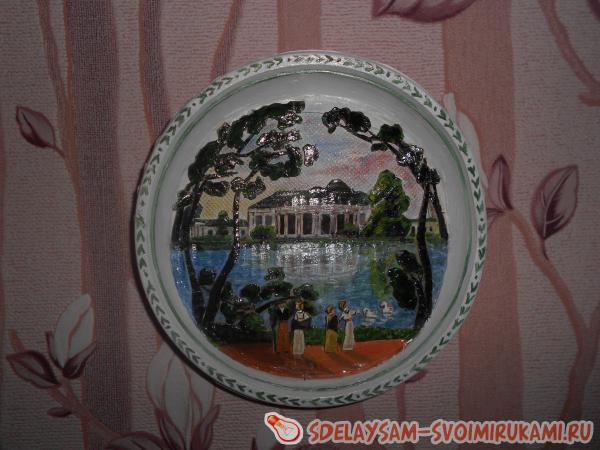 декоративная тарелочка с объемным изображением