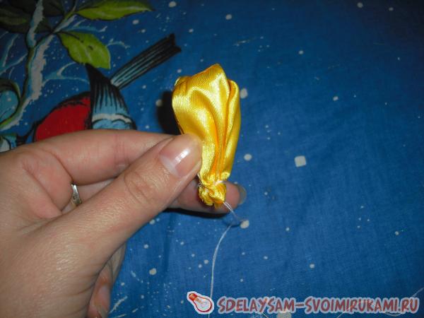 закрепляем лепестки