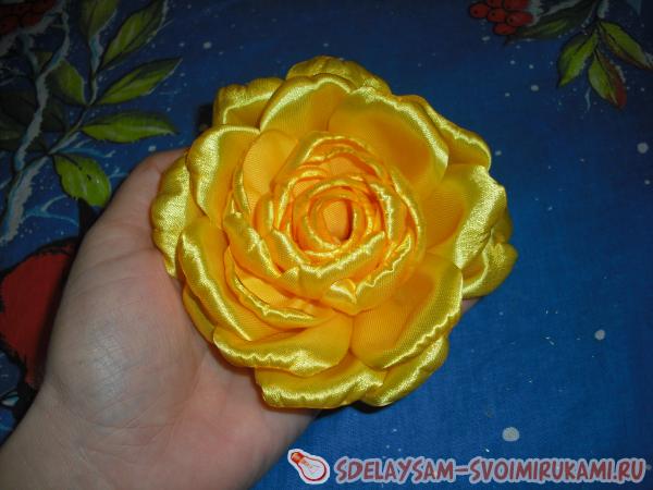 пришиваем все оставшиеся лепестки