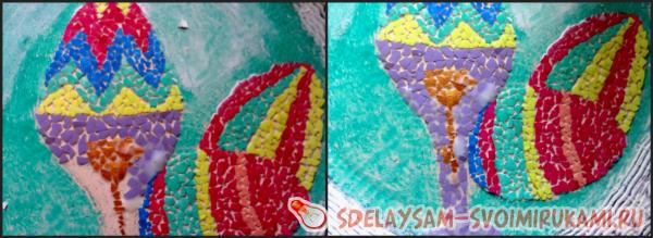 выкладывать мозаику на яйцах