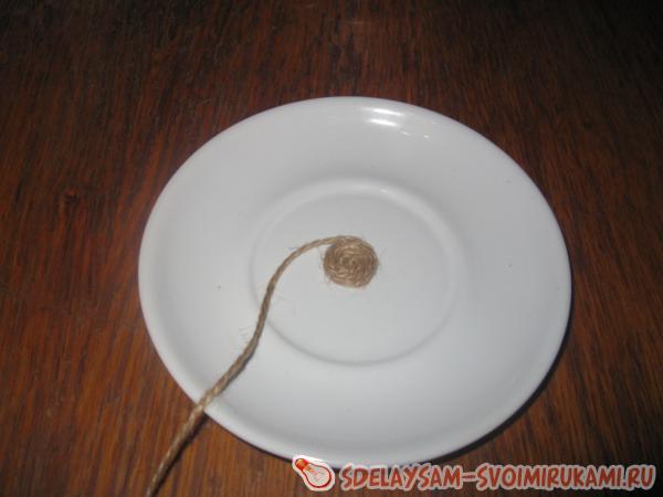 обмотка шпагатом блюдечка и чашки