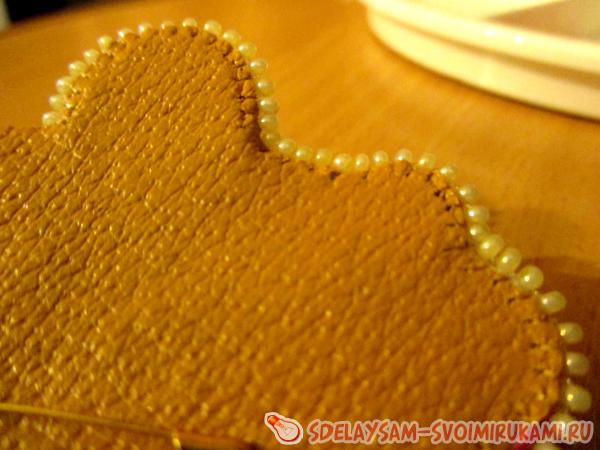 Брошь Озорница