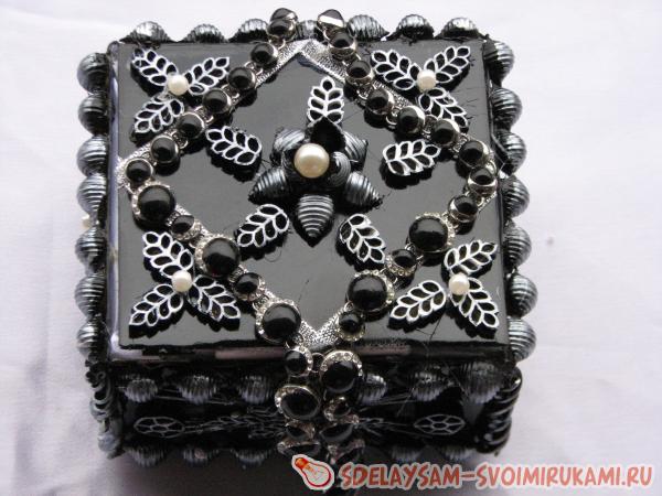 украсить бусинами