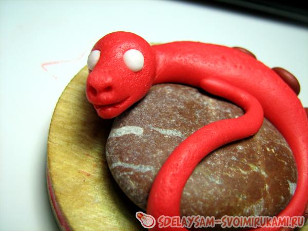 Ящерица на камне