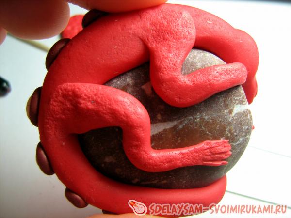 Ящерица на камне