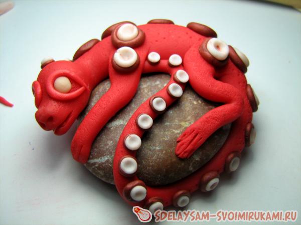 Ящерица на камне