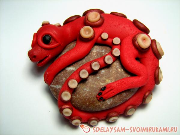 Ящерица на камне