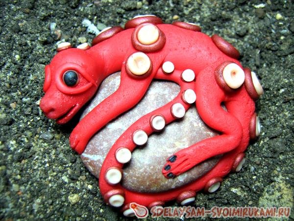 Ящерица на камне