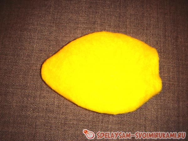 Выверните ее на лицевую сторону