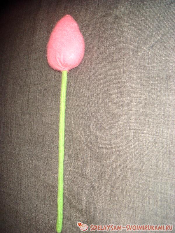 сделайте два розовых тюльпанчика