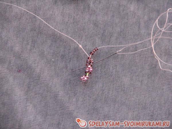 вернуть иглу в шестую бисеринку