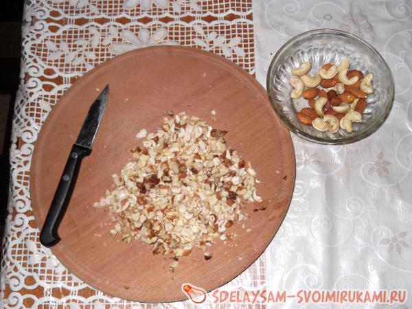 измельчаем орехи