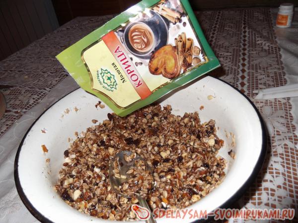 немного корицы