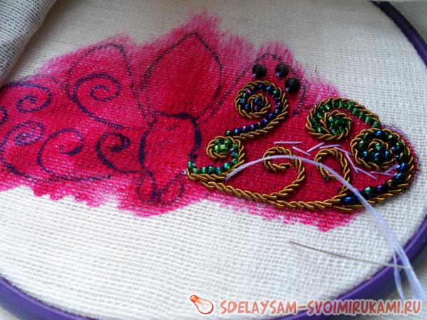 брошь мотылек из бисера