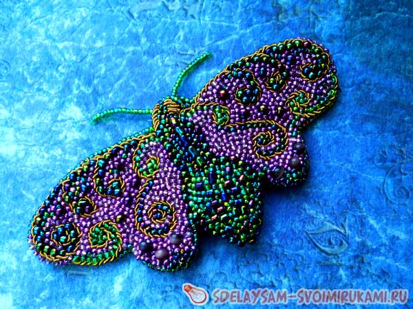 брошь мотылек из бисера