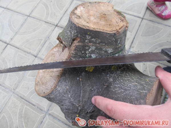 Украшение для садика из колеса