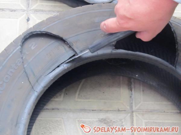 Украшение для садика из колеса