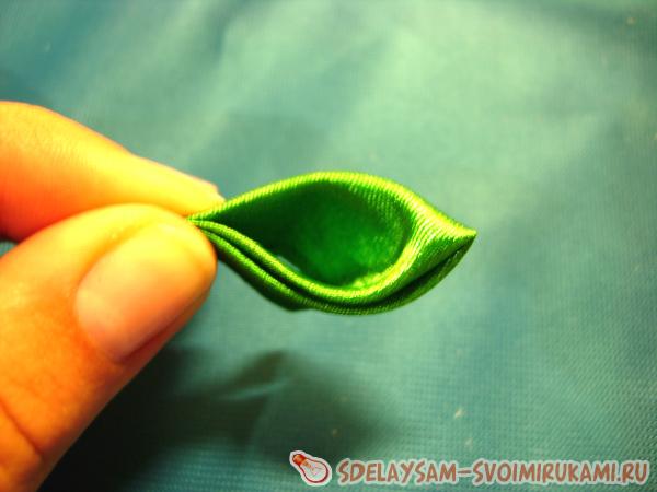 зафиксируйте лепесток