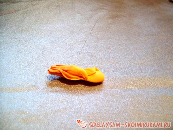 скручивая их вместе