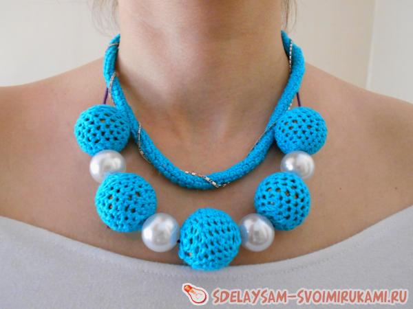 вязаные крючком бусы