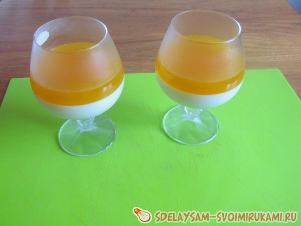 Панакота с апельсиновым соком