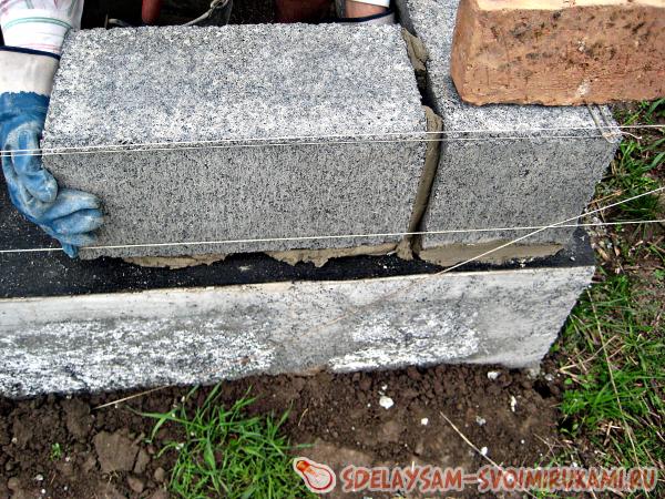 Устанавливаем блок