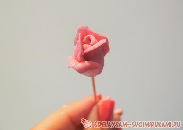 подклеиваем лепестки