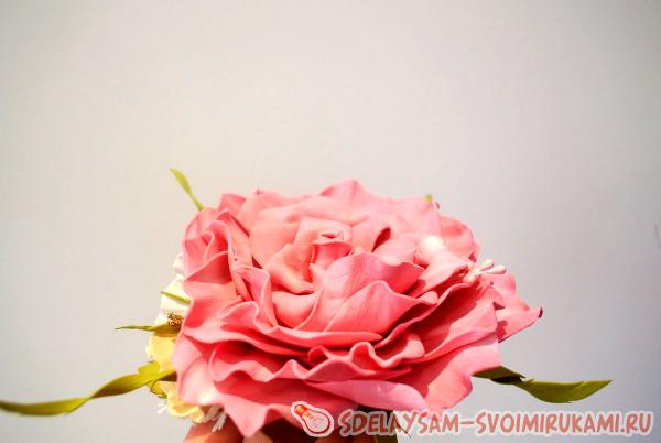 Чайная роза из фоамирана