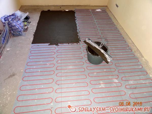 затянуть тоненьким слоем