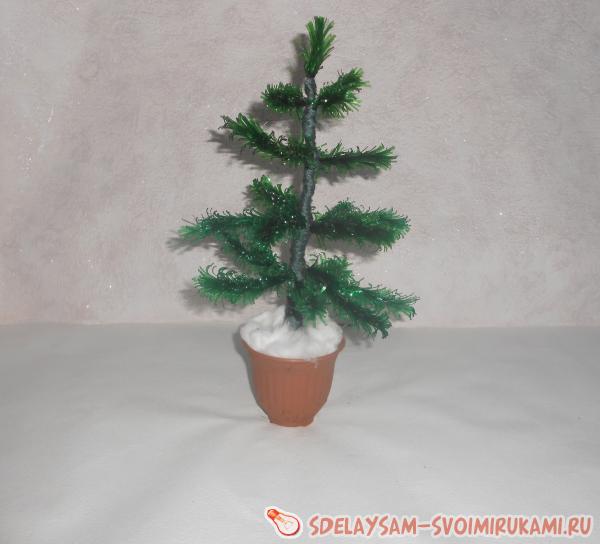 елочка из пластиковой бутылки