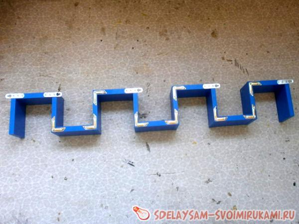 вертикальная полочка для цветов