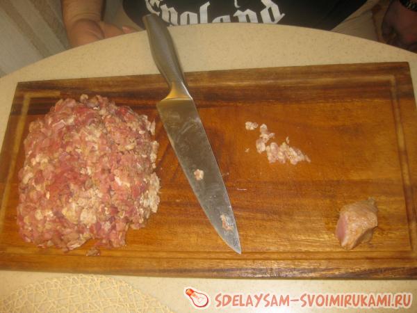 Свиные колбаски рубленные вручную