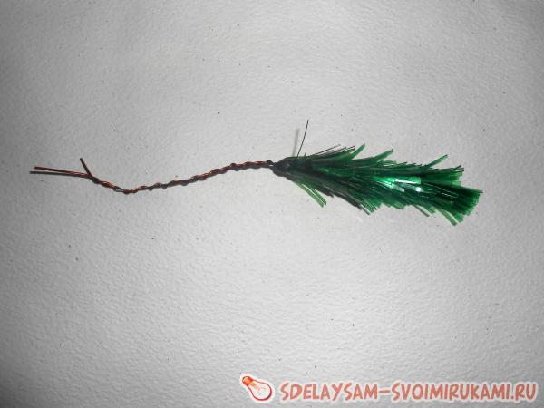 елочка из пластиковой бутылки