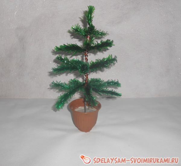 елочка из пластиковой бутылки