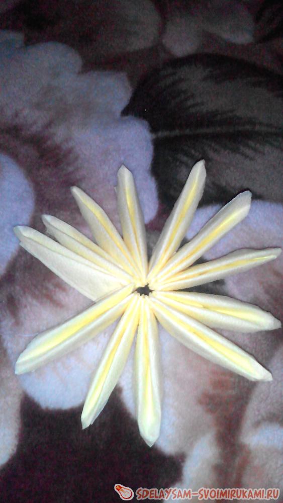 Лотос из салфеток