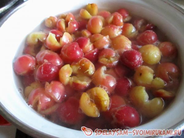 черешневый холодный суп