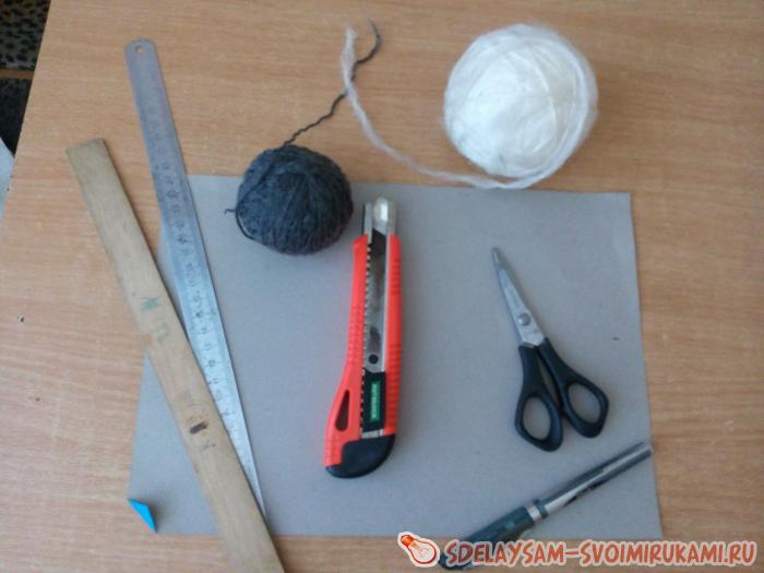 Капитошка из нитей для вязания
