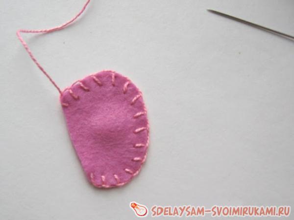 вырежьте ушки