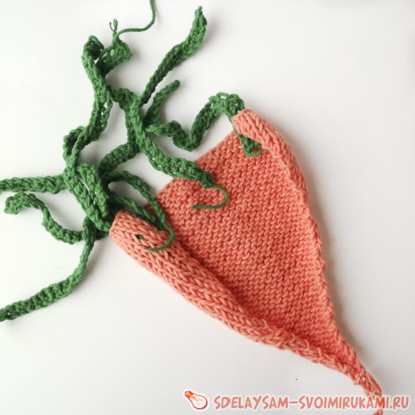 оединяем морковь и ботву